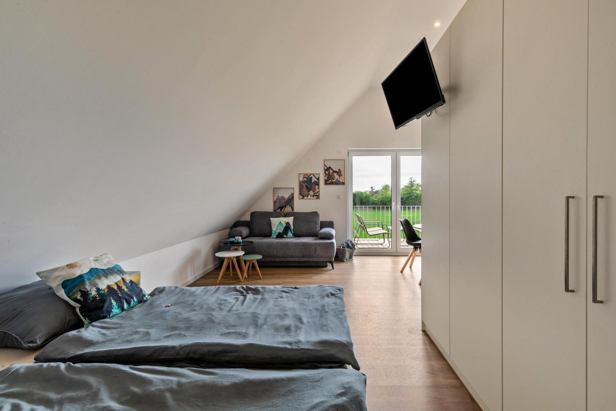 Studio 5 Parkside Apartments Gunzburg Bagian luar foto