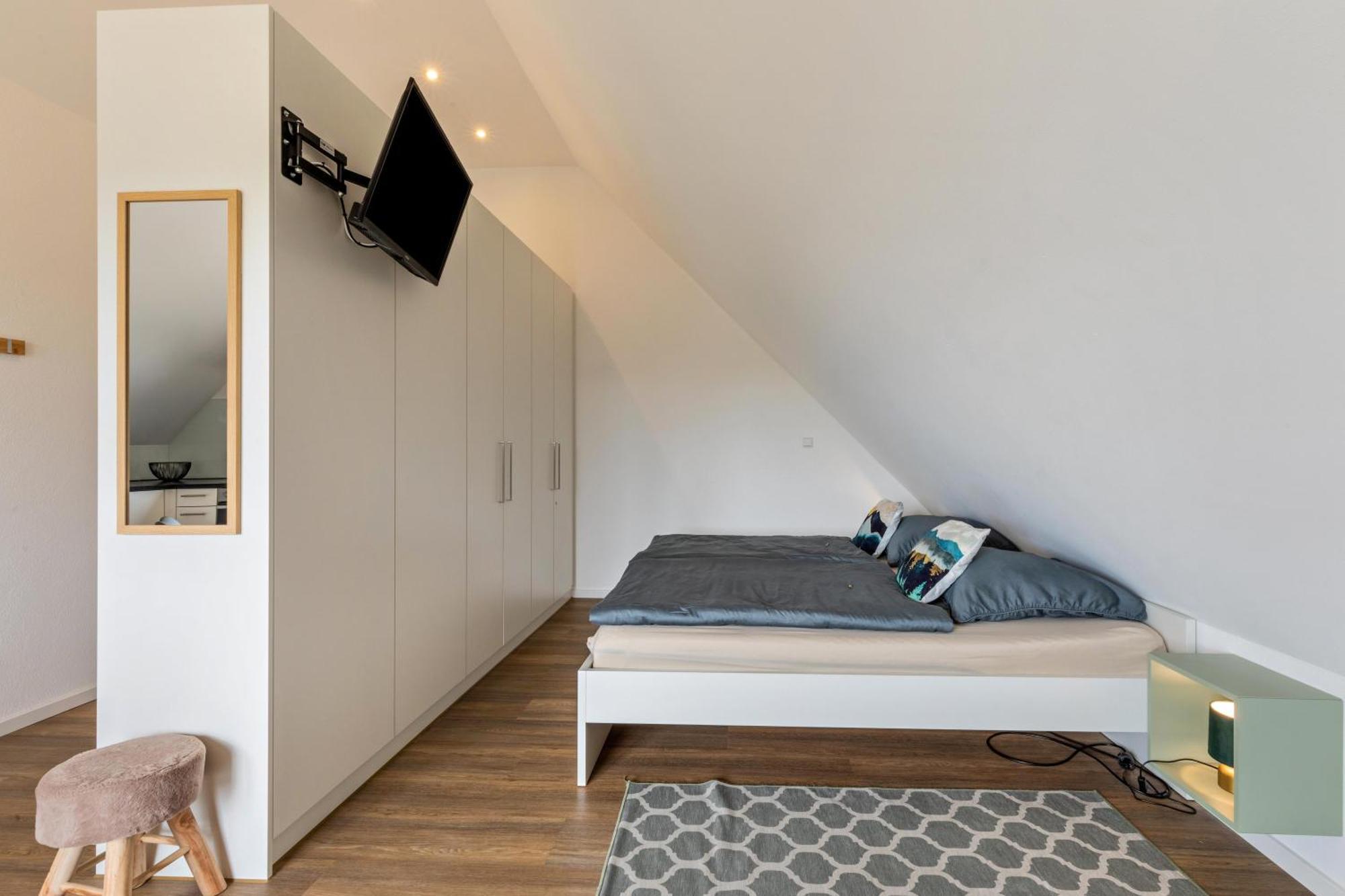 Studio 5 Parkside Apartments Gunzburg Bagian luar foto