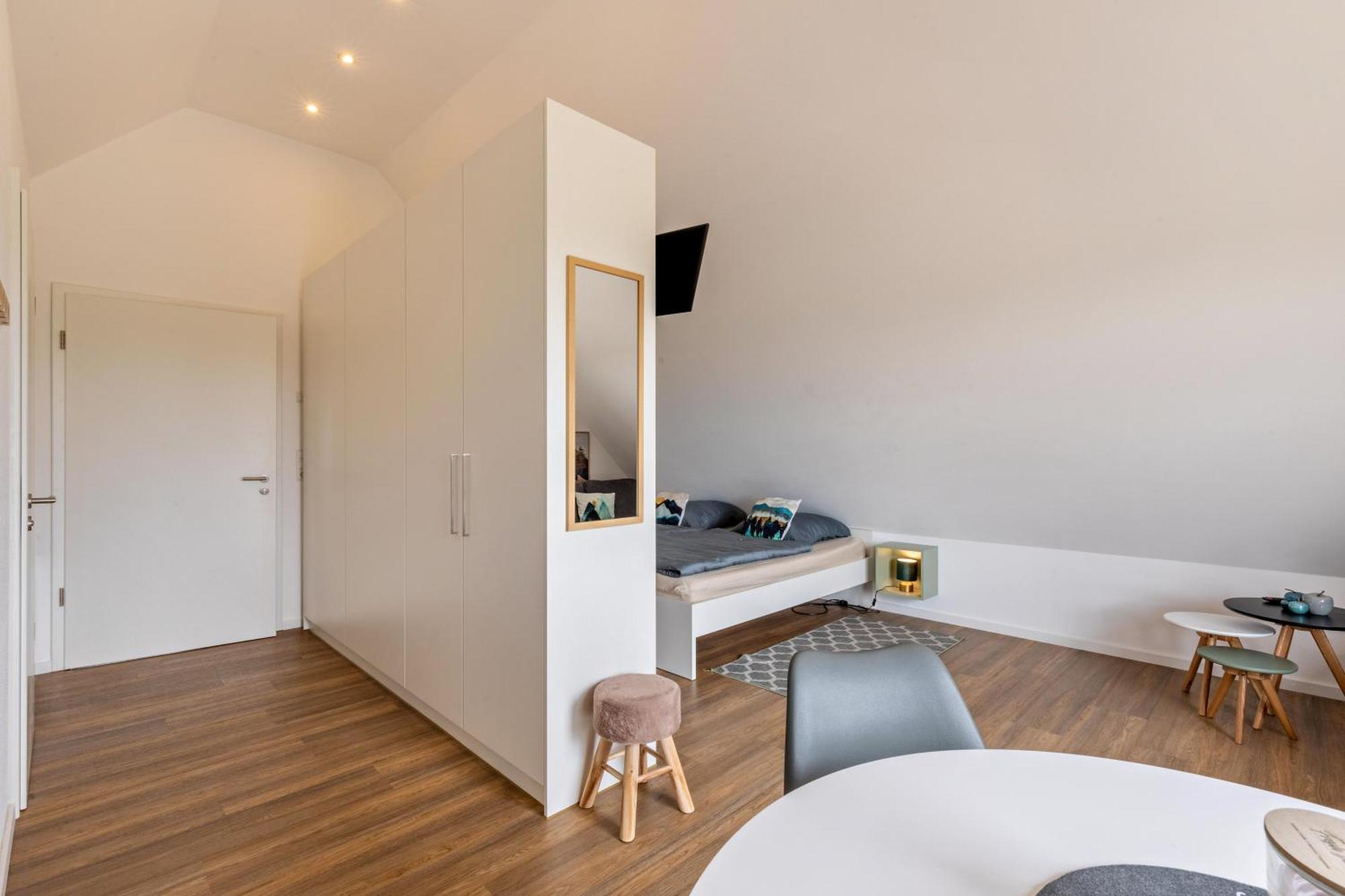 Studio 5 Parkside Apartments Gunzburg Bagian luar foto